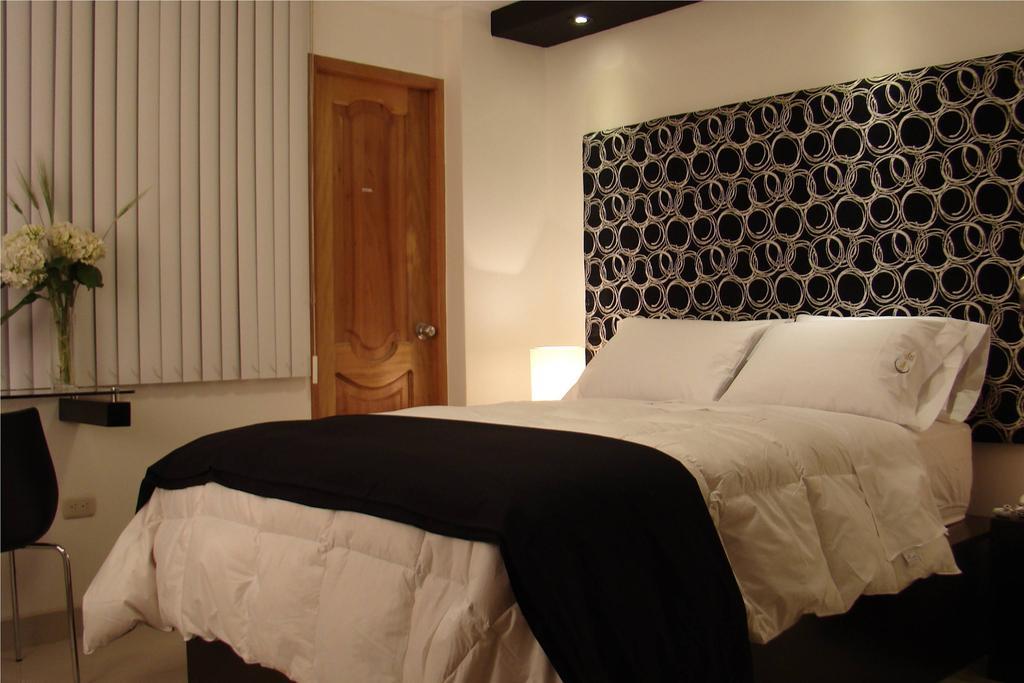 Hostal Media Luna Trujillo Exteriér fotografie